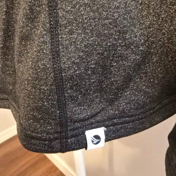 Thermal Fleece with Pockets Long Sleeve Running Shirt with Thumb Holes - Picture 7 of 7